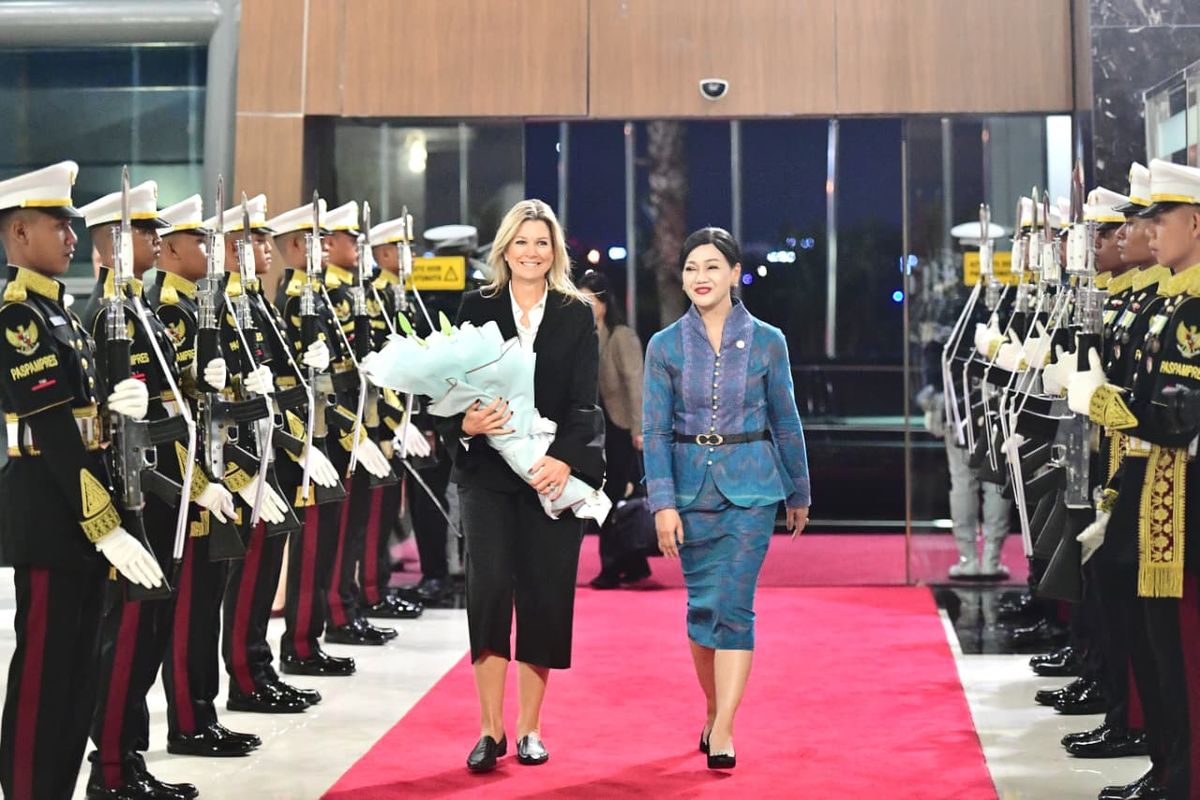 Ratu Belanda, Kampung Batik Laweyan, kampung batik laweyan, ratu belanda, ratu belanda maxima, Pura Mangkunegaran, pracima tuin, ratu belanda di indonesia, agenda Ratu Belanda di indonesia, kunjungan ratu belanda ke indonesia, kunjungan Ratu Belanda ke solo, Agenda Ratu Belanda Maxima Hari Ini di Solo, Ada Kampung Batik Laweyan dan Pracima Mangkunegaran, Pemkot Solo Ungkap Agenda Kunjungan Ratu Maxima, Rangkaian Kegiatan Ratu Maxima di Solo dan Sragen, Agenda Ratu Belanda Maxima Hari Rabu di Jakarta, Agenda Hari Terakhir Kunjungan Ratu Belanda Maxima