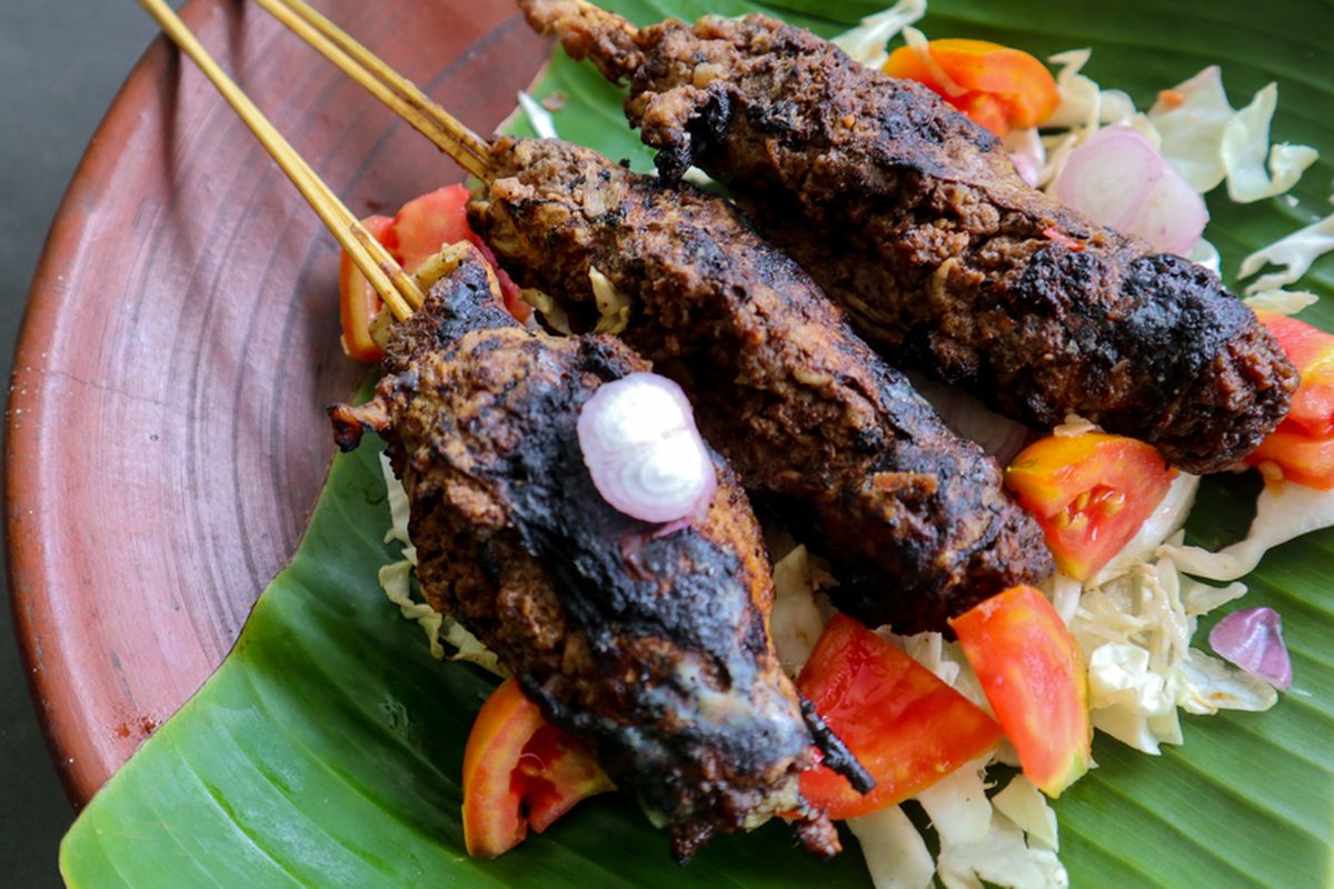 sate buntel, daging kambing, resep, Resep Sate Buntel Kambing Khas Solo, Ide Mengolah Daging Kurban, Bahan Utama:, Bumbu Halus:, Bahan Olesan (Aduk Rata):, Bahan Pelengkap: