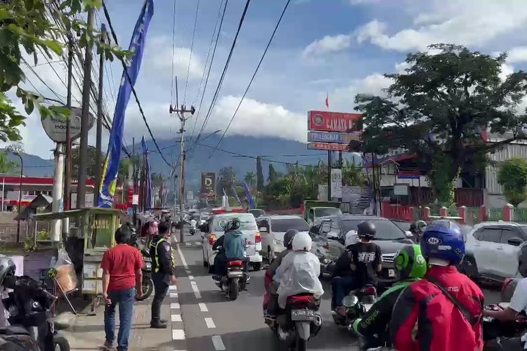 Puncak, Alasan Kenapa Kemacetan di Jalur Puncak Terus Berulang