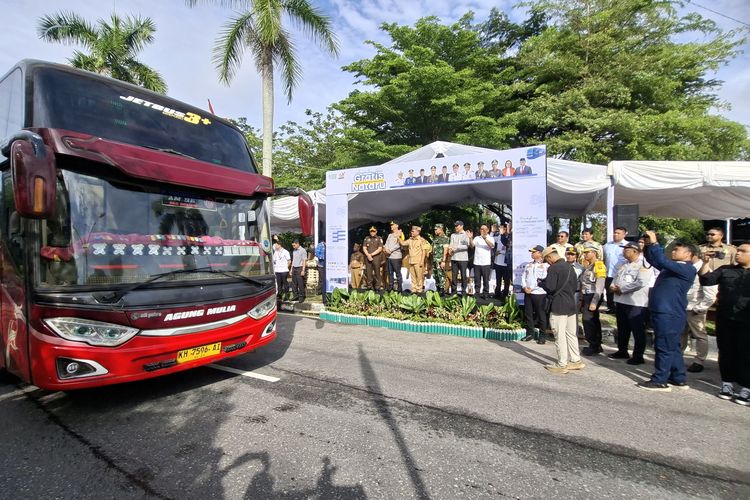 Lebaran 2026, mudik gratis Lebaran 2026, program mudik gratis Lebaran 2026, 5 Program Mudiik Gratis Lebaran 2026, Ini Syarat dan Cara Daftarnya, 1. Mudik Bareng Indomaret 2026, 2. Mudik Asyik Alfamart 2026, 3. Serunya Mudik Alfamidi 2026, 4. Mudik Bareng Indogrosir 2026, 5. Mudik Berkah Bersama Nanobank Syariah 2026