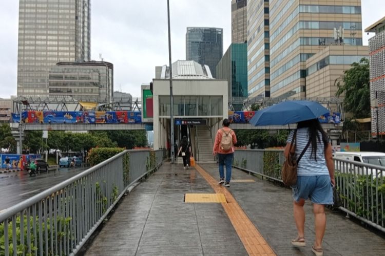 Transjakarta, bus Transjakarta, Bus Transjakarta Terdampak Hujan dan Banjir, Sejumlah Koridor Macet