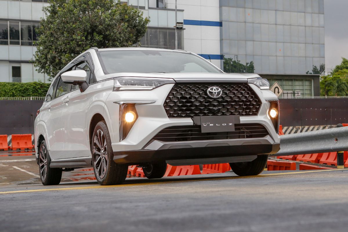 toyota, harga mobil, Veloz, toyota veloz, harga Toyota Veloz, Update Harga Toyota Veloz: LMPV dengan Fitur Modern, Desain Premium dan Dimensi Lapang, Mesin Efisien, Varian dan Fitur Lengkap, Toyota Safety Sense, Kesimpulan, Daftar Harga Toyota Veloz OTR Jakarta: