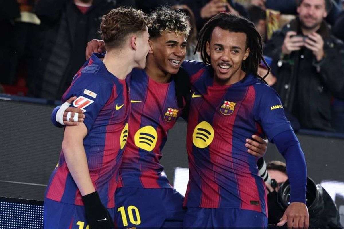 Barcelona, Jules Kounde, Liverpool, Premier League, Wataru Endo, Sunderland, Eric Garcia, Joao Cancelo, Ingin Gaet Jules Kounde dari Barcelona, Liverpool Pertimbangkan Tawaran Rp 1,5 Triliun