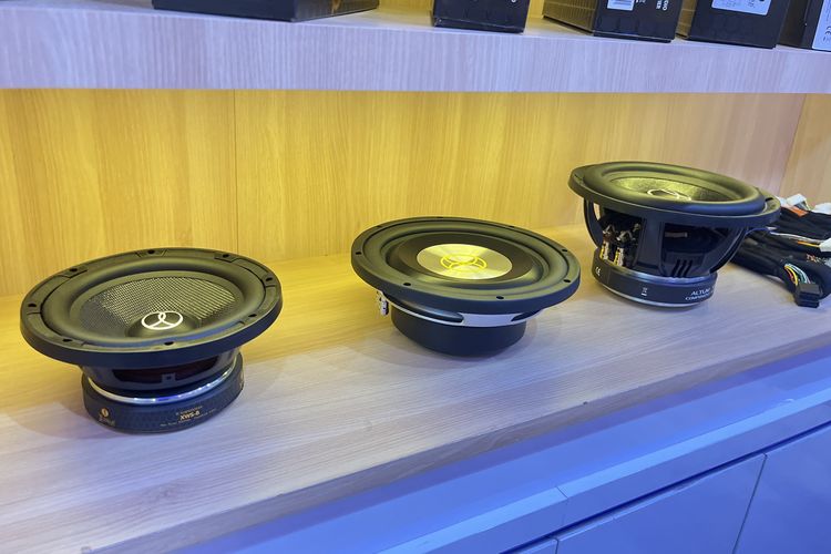 speaker, mobil, Audio system, Audio system mobil, speaker aftermarket, Panduan Lengkap Mengenal Speaker Mobil dan Karakteristiknya