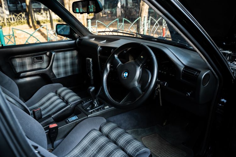 Jok Mobil, restorasi, bahan, Jok fabric, Java Seat, Restorasi Interior Mobil: Biaya Mahal demi Kembali Jadi Standar