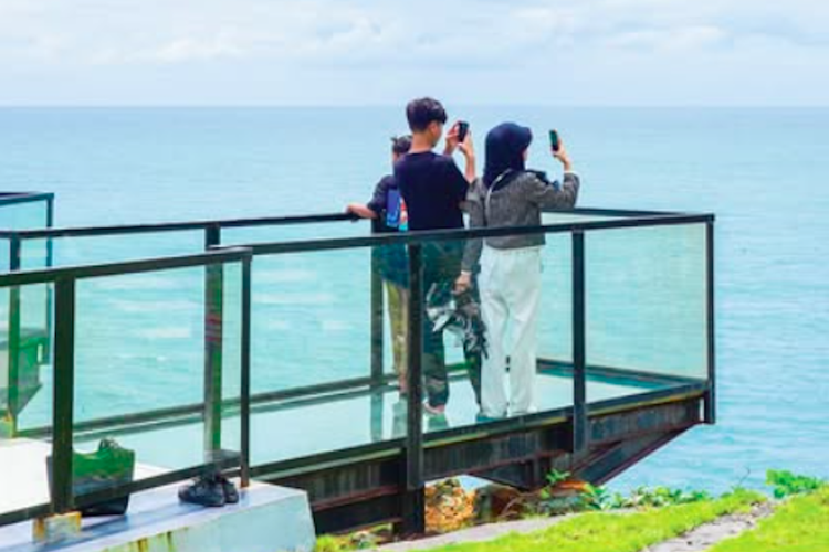 Candi Prambanan, tempat wisata yogyakarta, Gembira Loka Zoo, HUT ke-80 RI, promo Agustus 2025, promo tiket masuk, promo tempat wisata Yogyakarta, promo HeHa Sky View, Daftar Promo Tempat Wisata di Yogyakarta Agustus 2025, Candi Prambanan hingga Gembira Loka Zoo, Candi Prambanan, Keraton Ratu Boko, dan Candi Borobudur, HeHa Sky View, HeHa Ocean View, Galaxy Waterpark, Gembiraloka Zoo, Kids Fun, The Nice Play Land, La Li Sa European Park, Merapi Park