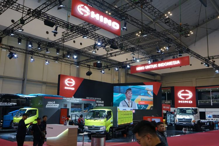 Hino, layanan, purnajual, suku cadang, hino, GIIAS 2025, Hino Buktikan Komitmen Layanan dan SDM di GIIAS 2025