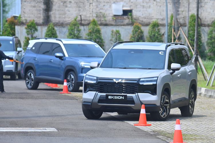 Tiggo 8 CSH, Destinator, impresi, berkendara, Wuling Eksion PHEV, mesin, handling, Jajal Singkat Wuling Eksion PHEV, Penantang Destinator dan Tiggo 8