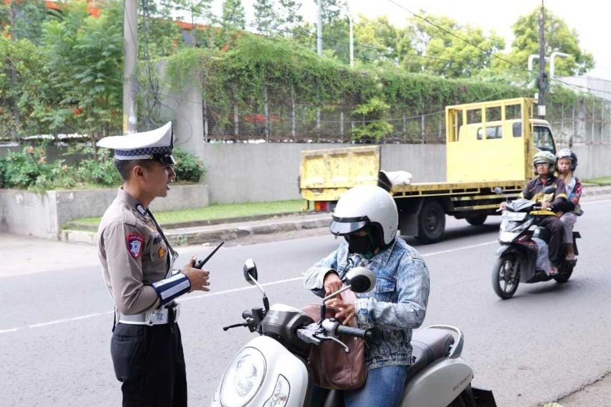 Operasi gabungan PKB, Razia tunggakan pajak kendaraan, Tak sanggup bayar tunggakan PKB, Apa yang Terjadi jika Penunggak Pajak Kendaraan Tak Mampu Bayar Saat Terjaring Razia?