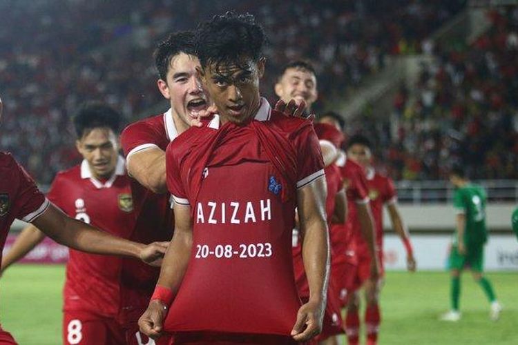 Pratama Arhan, azizah salsha, arhan dan azizah, pratama arhan gugat cerai azizah salsha, Diam-diam Jalani Sidang Cerai, Ini Perjalanan Cinta Pratama Arhan dan Azizah Salsha, Awal Pertemuan Arhan dan Azizah, Pernikahan di Tokyo yang Mengejutkan Publik, Sempat Jalani Kehidupan Bersama di Jepang, Arhan Kerap Lakukan Selebrasi Bucin di Lapangan, Sidang Perceraian Terungkap di Tigaraksa