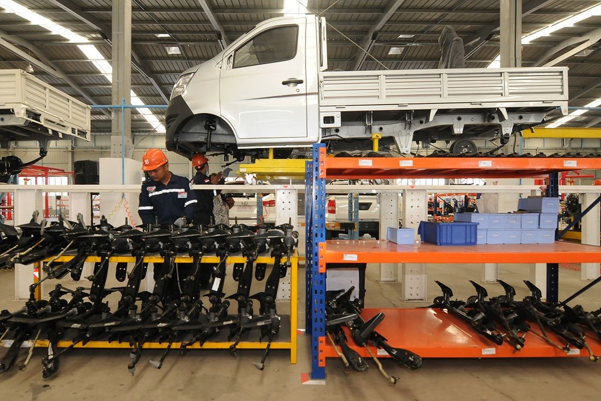 otomotif, kendaraan bermotor, industri otomotif, tarif impor, tarif donald trump, Pemerintah Bakal Siapkan Kebijakan untuk Bantu Industri yang Terdampak Tarif Trump