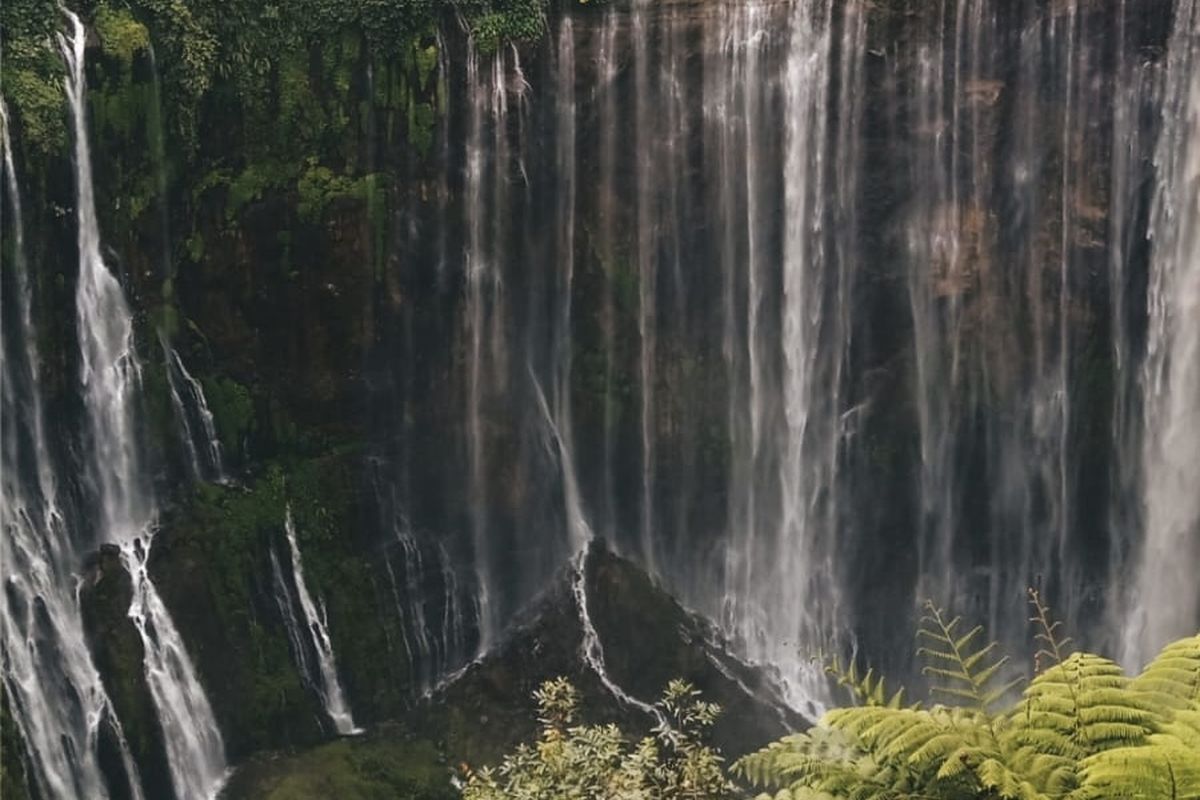 Air Terjun Tumpak Sewu, libur panjang, Tumpak Sewu, Lumajang, Air Terjun Tumpak Sewu Lumajang Catat 9.900 Kunjungan Saat Long Weekend