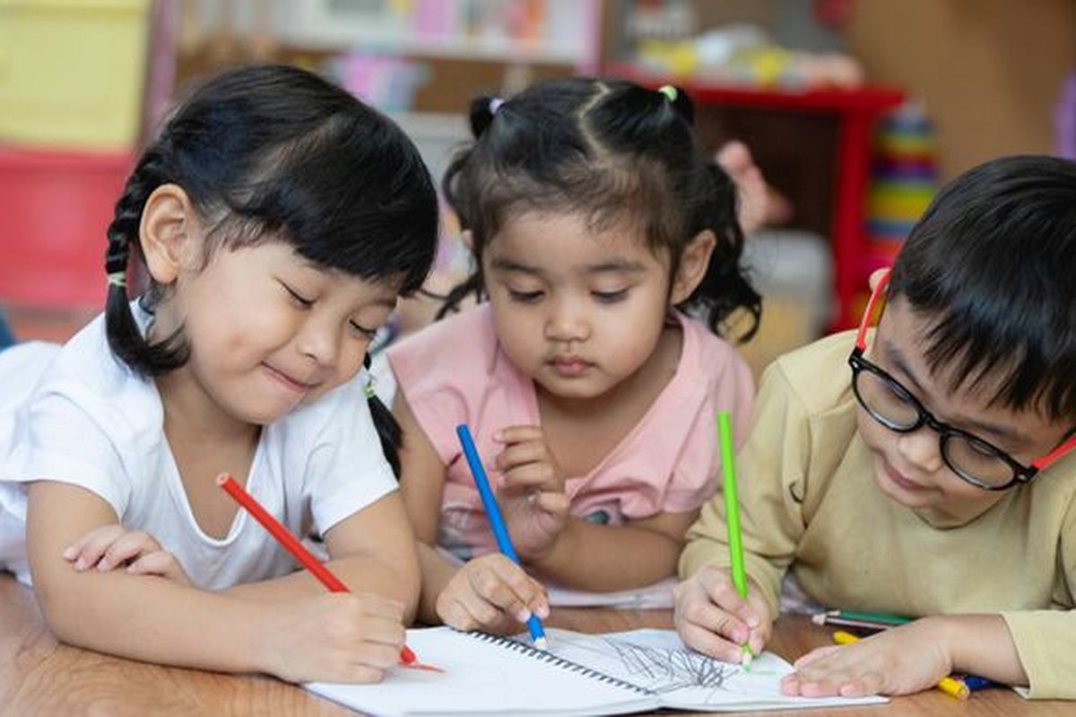 perlindungan anak, pendidikan anak usia dini, Penitipan Anak, PAUD, daycare, Daycare di Indonesia: Antara Ekspansi Layanan dan Perlindungan Anak, Fragmentasi data dan lemahnya jaminan mutu, Krisis keamanan sebagai cerminan fragmentasi sistem, Tiga sistem tanpa integrasi, Mengembalikan daycare sebagai ruang aman