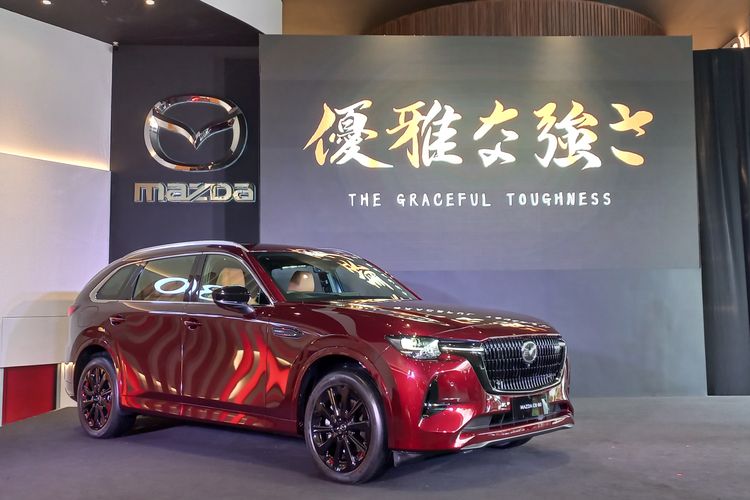 Denza B5, Mazda CX-80, Komparasi SUV PHEV: Denza B5 vs Mazda CX-80, Interior dan Kenyamanan Kabin, Mesin dan Tenaga, Baterai dan Jarak Tempuh EV, Fitur Keselamatan dan Teknologi, Kesimpulan