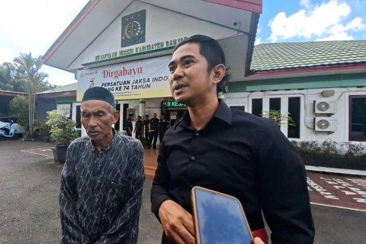 Kakek Kahfi, Banjar, penyerobotan lahan, banjar kalsel, kakek kahfi, kakek Kahfi 73 tahun, kasus penyerobotan lahan, kakek Kahfi dituduh serobot lahan, Kakek Kahfi Divonis Penjara dalam Kasus Penyerobotan Tanah, Minta Keadilan ke Presiden Prabowo