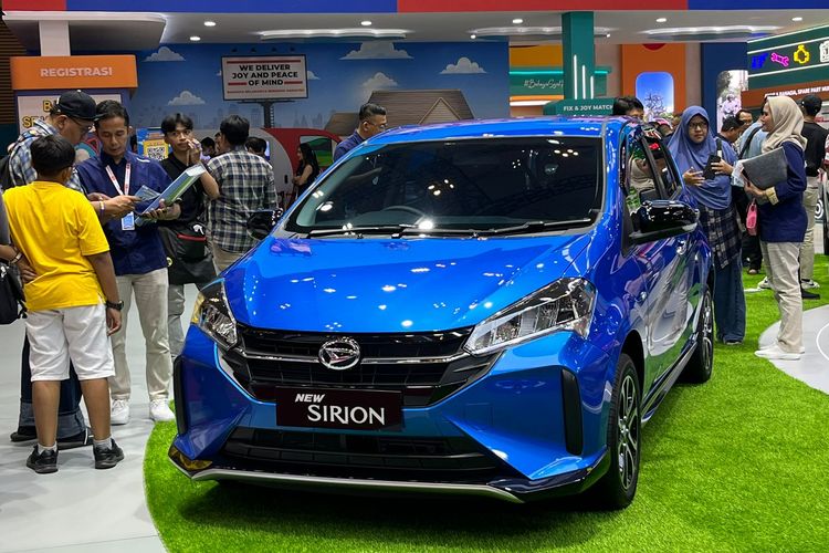 kredit mobil, Simulasi kredit, angsuran maksimal, keuangan sehat, Kalkulasi Cicilan Mobil Demi Menjaga Keuangan Sehat