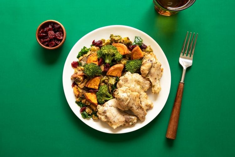 tips makan sehat, Tips Makan agar Tubuh Berenergi, agar tidak ngantuk setelah makan, Tips Makan agar Tubuh Berenergi, Jangan Sampai Malah Bikin Lemas, 1. Konsumsi karbohidrat yang lambat dicerna, 2. Seimbangkan asupan makronutrien, 3. Pilih gula dengan bijak, 4. Pastikan asupan magnesium dan kalsium cukup, 5. Tidur yang berkualitas