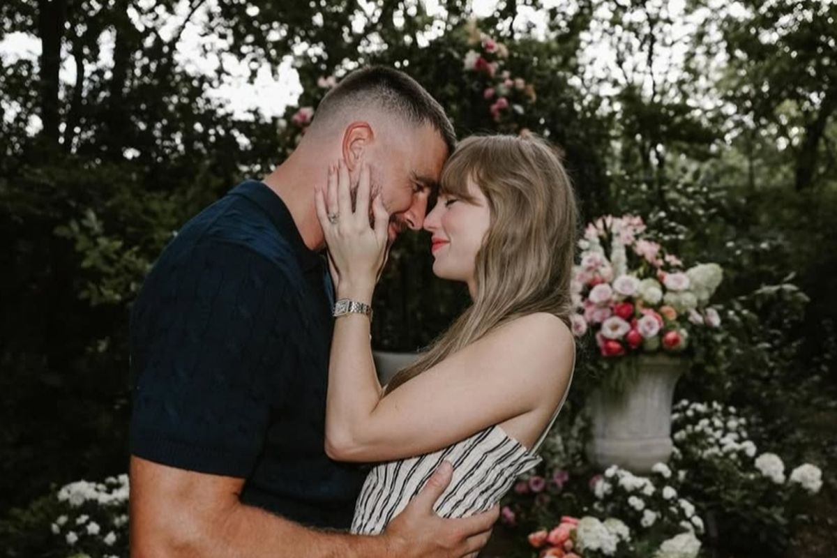 Travis Kelce, Taylor Swift, Momen Taylor Swift Telepon Travis Kelce di Eras Tour, Saling Dukung Meski LDR