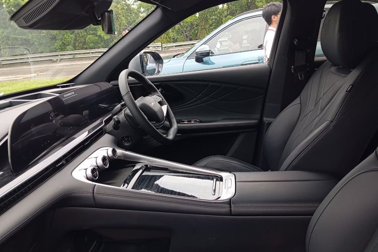 produk, mobil, kendaraan bermotor, PHEV, Omoda, Chery Group, Omoda O9, Intip Spesifikasi Omoda O9, SUV PHEV yang Akan Masuk Indonesia