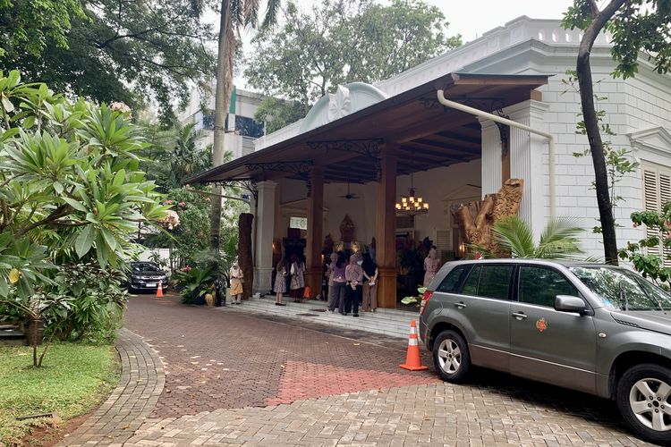 harga sewa cikini 82, wisata cikini 82, rute cikini 82, panduan menuju cikini 82, ada apa saja di cikini 82, Panduan Wisata Cikini 82: Lokasi, Rute Transportasi Umum, dan Harga Sewa