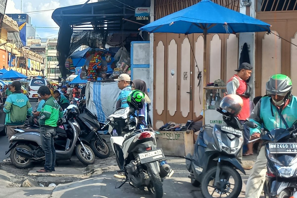 helm, ojol, Operasi Zebra, operasi zebra, operasi zebra lodaya, Helm, operasi zebra 2025, Operasi Zebra di Jabar, Ojol Keluhkan Penumpang yang Menolak Pakai Helm