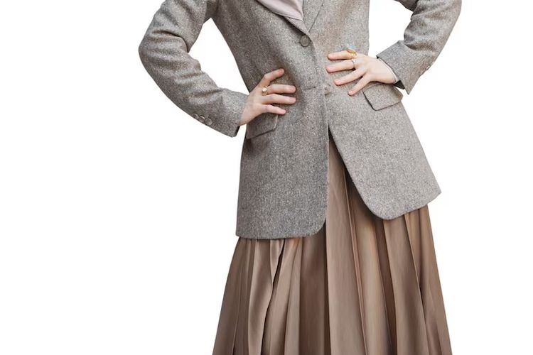 ide outfit idul adha, outfit idul adha 2025, outfit idul adha, inspirasi outfit hijab, inspirasi outfit idul adha, outfit idul adha nyaman, outfit idul adha earth tone, 10 Inspirasi Outfit Idul Adha Nuansa Earth Tone, Tampil Anggun di Hari Raya, 1. Setelan linen nuansa earth tone, 2. Setelan blouse dan rok putih, 3. Dress katun motif etnik earth tone, 4. Blouse dan celana lurus warna olive, 5. Kaftan simpel warna clay atau caramel, 6. Outer kimono batik earth tone dan dress polos, 7. Jas modern dan rok plisket warna cokelat, 8. Dress rajut tipis warna earthy netral atau putih tulang, 9. Tunik kancing depan dan celana kulot cokelat, 10. Outfit serba putih gading dengan aksen earth tone