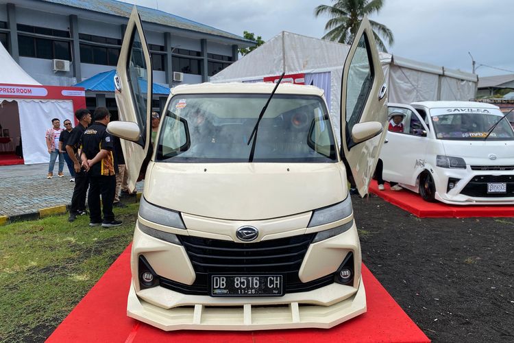 Gran Max, Daihatsu, modifikasi, Daihatsu Gran Max, Modifikasi Ekstrem Daihatsu Gran Max Pakai Pintu Gunting