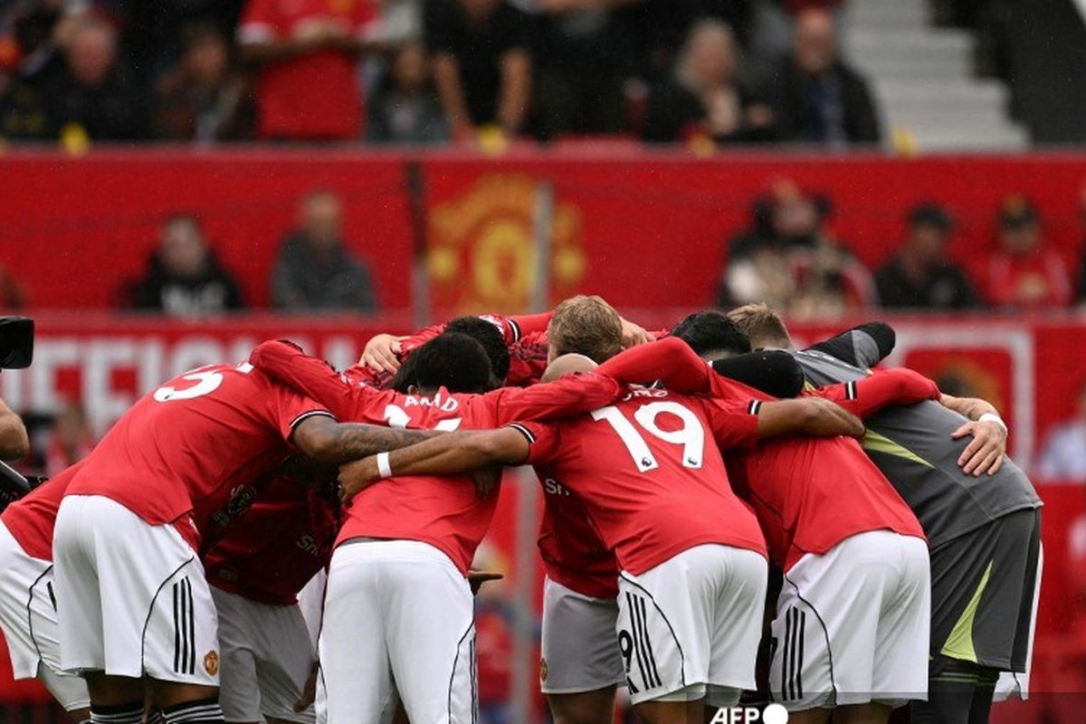 Manchester United, Liga Inggris, Premier League, Man United, Burnley, Man United vs Burnley, Manchester United vs Burnley, hasil man united vs burnley, liga inggris 2025-2026, HT Skor Man United Vs Burnley 1-0: Gagal Dapat Penalti, Setan Merah Tetap Unggul