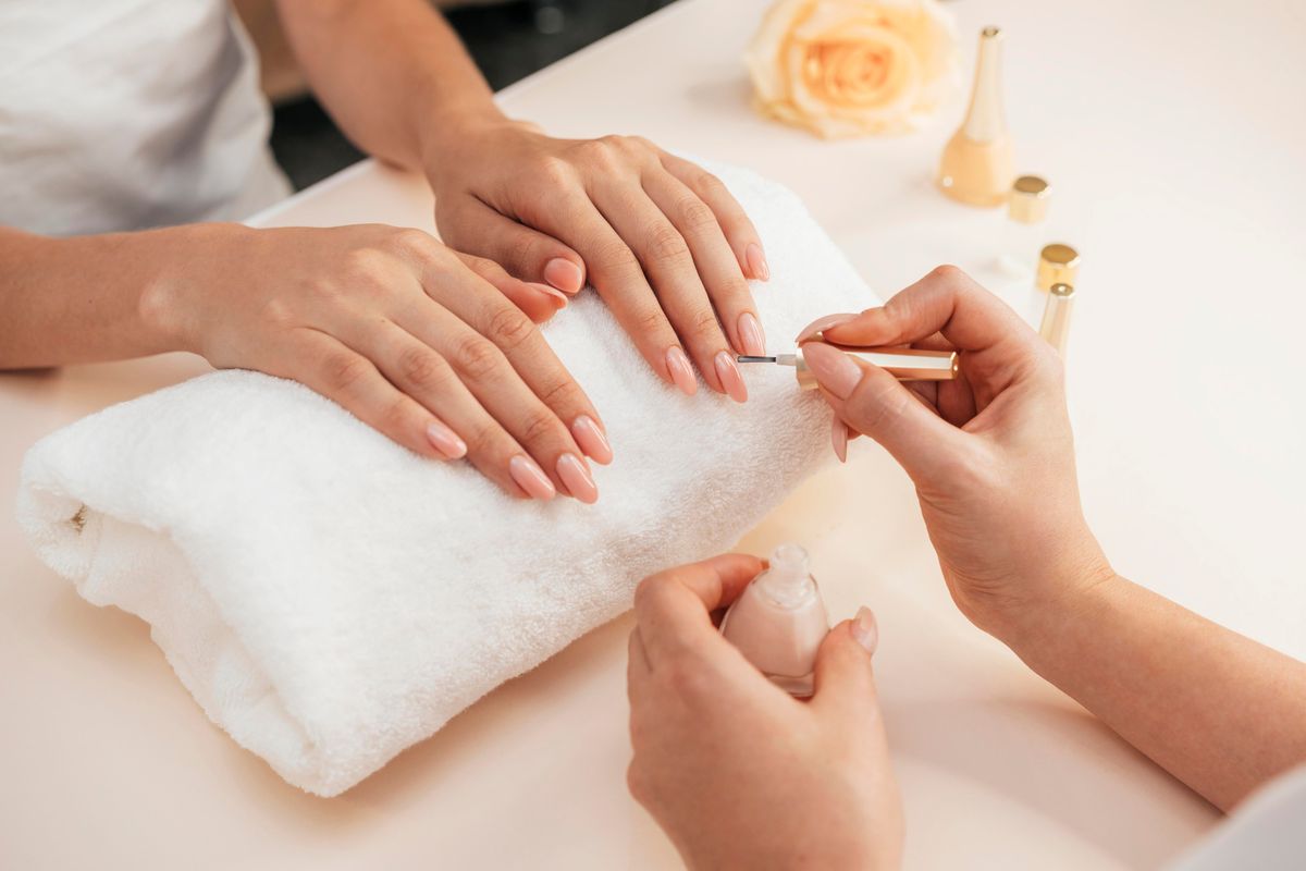 kuku, kerusakan kuku, Tren Nail Art Makin Populer, Dokter Ingatkan Tidak Sembarangan Melepas Kuku Palsu