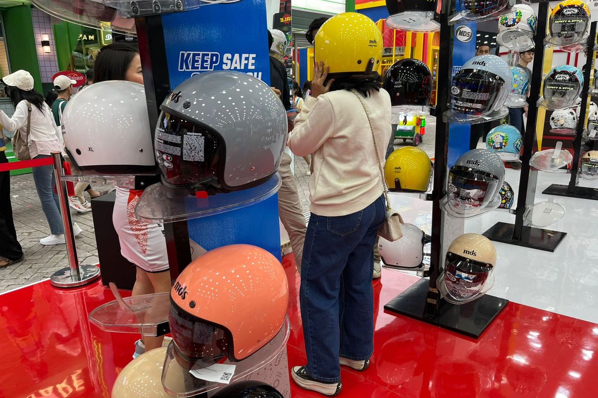 Helm, helm, helm murah, PRJ 2025, harga helm murah, Pilihan Helm Murah di PRJ 2025, Harga mulai Rp 200.000
