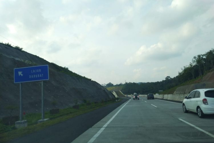 Tol Cipularang, mudik Lebaran, jalur penyelamat, Mudik Lebaran 2026, Tol Cipularang Siagakan 3 Jalur Penyelamat Darurat