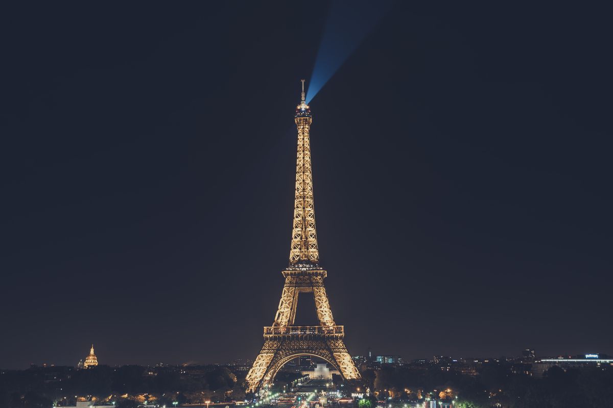 Menara Eiffel, Paris, paris, paus fransiscus, Paus Fransiskus meninggal, pemadaman menara eiffel, Menara Eiffel Dimatikan Sesaat Saat Hari Meninggalnya Paus Fransiskus