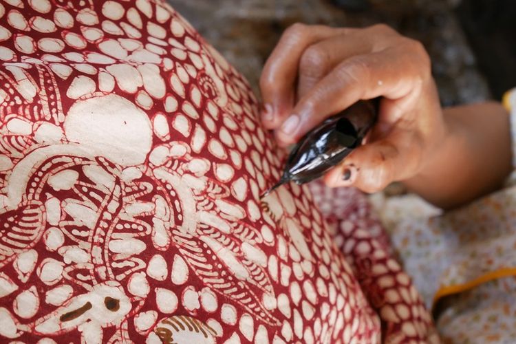 Hari Batik Nasional, hari batik nasional kapan, hari batik nasional 2025 tanggal berapa, Kapan Hari Batik Nasional? Ini Sejarahnya