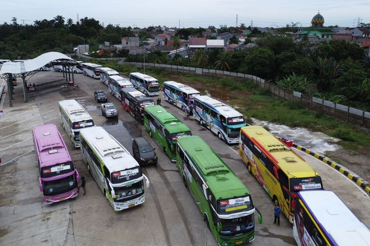 Libur Telah Tiba! Ratusan Ribu Kendaraan Tinggalkan Jabodetabek