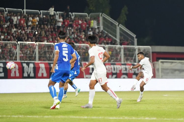 Persib Bandung, Liga 1 2024-2025, Malut United vs Persib Bandung, Hasil Malut United Vs Persib 1-0, Tandukan Wahyu Tunda Pesta Maung