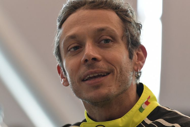 cryosauna, Valentino Rossi, Lorenzo Ungkap Taktik Rahasia Kalahkan Rossi di MotoGP 2015