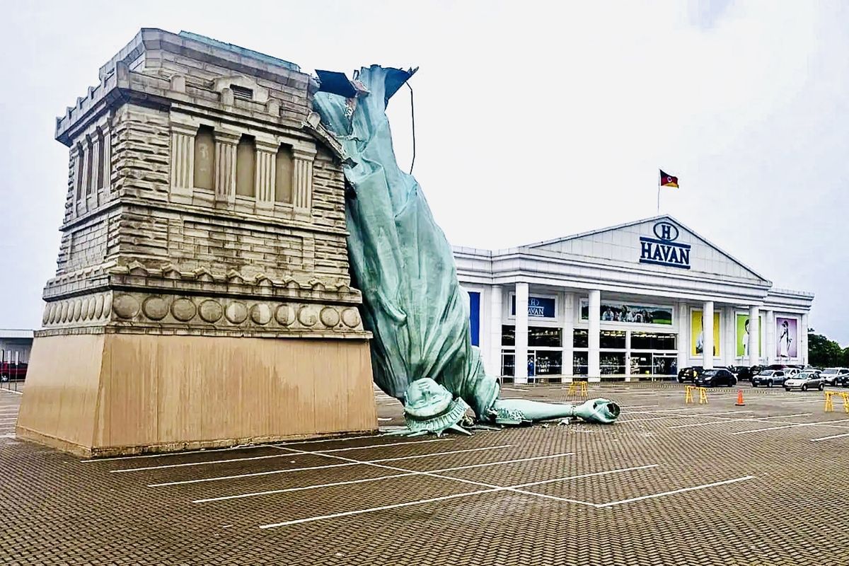 Patung Liberty, Liberty, Replika Patung Liberty Roboh karena Angin Kencang di Brasil