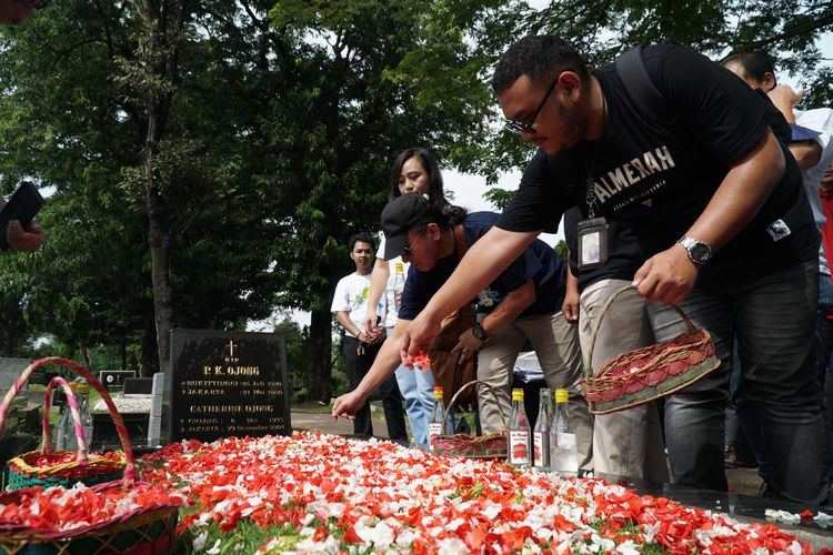 Jakob Oetama, PK Ojong, kompas com, Jagat Literasi, ulang tahun kompas com, pendiri kompas gramedia, petrus kanisius ojong, bersukaria, Kompas.com Rayakan HUT Ke-30 dengan Jagat Literasi dan Ziarah Pendiri