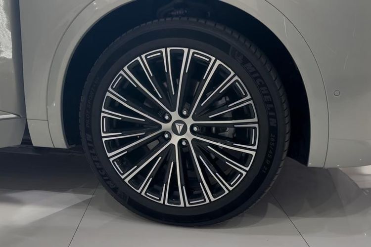 REEV, Deepal S09, Range Extended Electric Vehicle, Changan, Jumpa Changan Deepal S09, SUV Hybrid Penantang Palisade, Interior dan Kenyamanan, Fitur Unggulan, Performa dan Efisiensi REEV, Kesimpulan