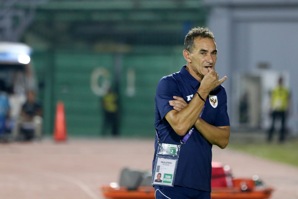 Korea Selatan, Timnas U23 Indonesia, indonesia vs korea selatan, Gerald Vanenburg, kualifikasi piala asia u23 2026, pelatih timnas u23, laga terakhir grup j, Timnas U23 Indonesia Vs Korea Selatan: Vanenburg Sebut Tim Lain Tak Jauh Lebih Baik