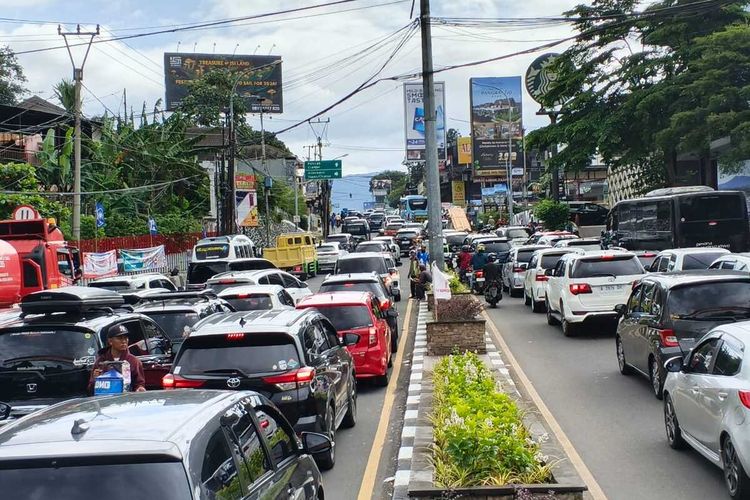 lalu lintas, kendaraan bermotor, Puncak Bogor, jalur Puncak, Car Free Night, Car Free Night di Puncak Bogor, Simak Rute Alternatifnya