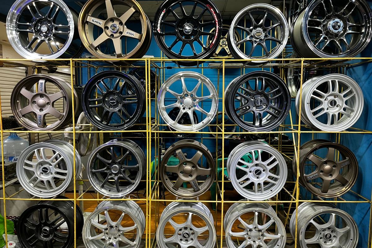 harga pelek, material pelek mobil, jenis pelek, kualitas pelek, Perbedaan Jenis Pelek Mobil: Casting, Flow Forming, dan Forged