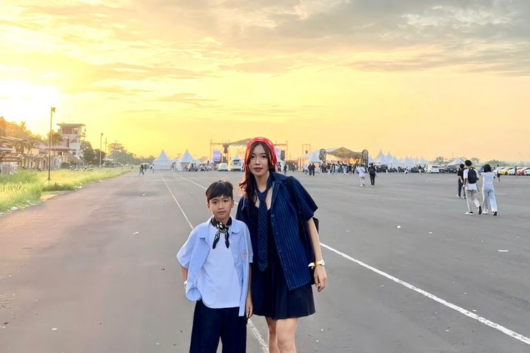 single mom, support system, kuat itu ibu, cerita ibu tunggal, support system ibu, Cerita Desy Memberi Validasi Rosita, Ibu Tunggal yang Sempat Diliputi Rasa Bersalah