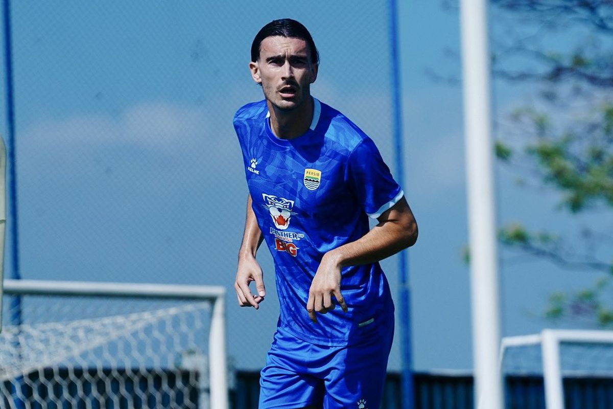 Persib, Persib Bandung, Persebaya, Super League 2025-2026, andrew jung, Rencana Pelatih Persib Terhadap Andrew Jung dan Duo Bomber Brasil