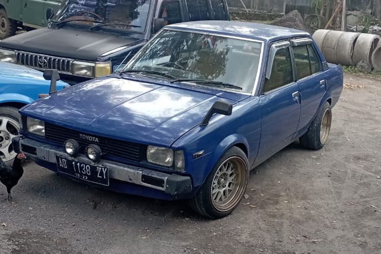 Toyota Corolla DX, Revo Pradana, komunitas Corolla Retro Club, harga mobil bekas, Komunitas Corolla Retro Club: Memelihara Kenangan dengan Toyota DX