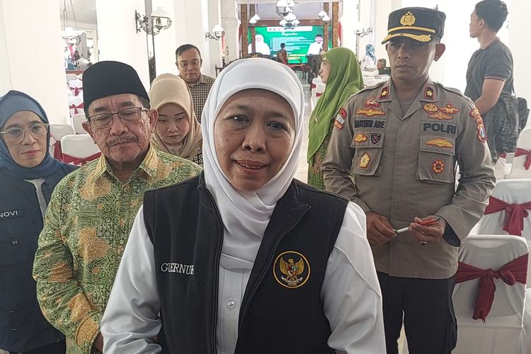 vaksinasi, campak, KLB Campak, vaksin campak, klb campak di sumenep, KLB Campak di Sumenep, 17 Anak Meninggal, Vaksinasi Dimulai, Jadwal Vaksin Campak Sumenep, Jumlah Kasus Campak dan Korban Jiwa di Sumenep, Stok Vaksin Campak Masih Cukup, Cara Mencegah Campak pada Anak, Langkah Cepat Pemerintah, Pentingnya Dukungan Orang Tua