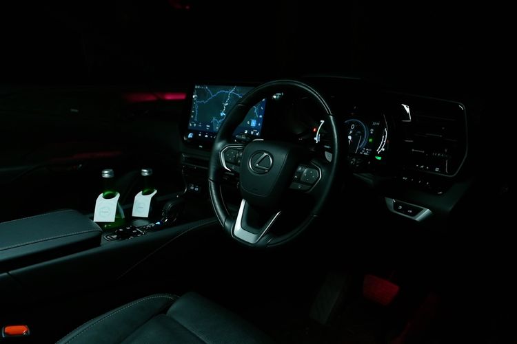 Lexus, RX450h, Eksterior, PHEV, interior, Elegansi Lexus RX450h+, Tak Luntur Meski Sudah Berusia Dua Tahun