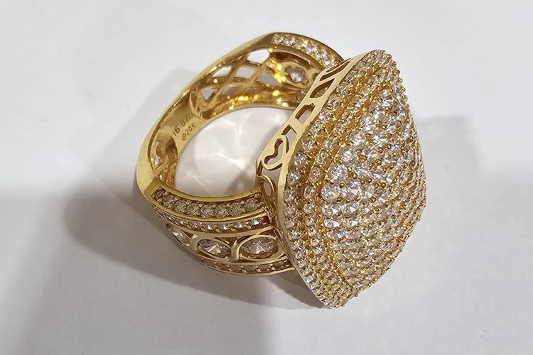 cincin emas, Lelang KPK, perhiasan emas, kalung emas, gelang emas, lelang barang sitaan kpk, barang sitaan korupsi, lelang kpk 2025, lelang kpk kapan, 7 Perhiasan di Lelang KPK 2025, Ada Cincin Naga
