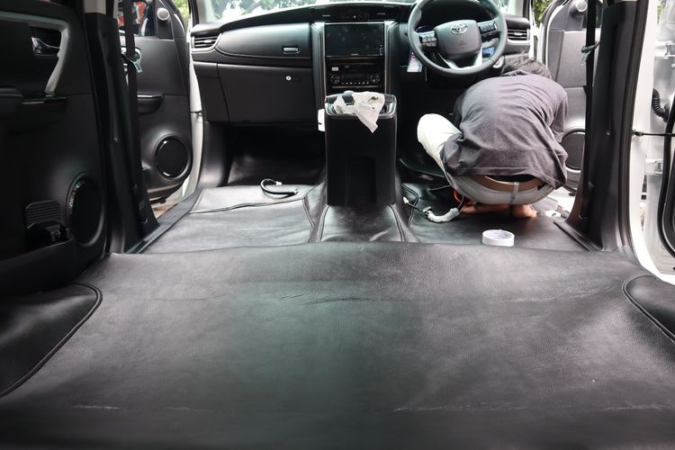 Raja Jok Mobil, Ganti Karpet Mobil Kulit Sintetis: Interior Bersih, Perawatan Mudah