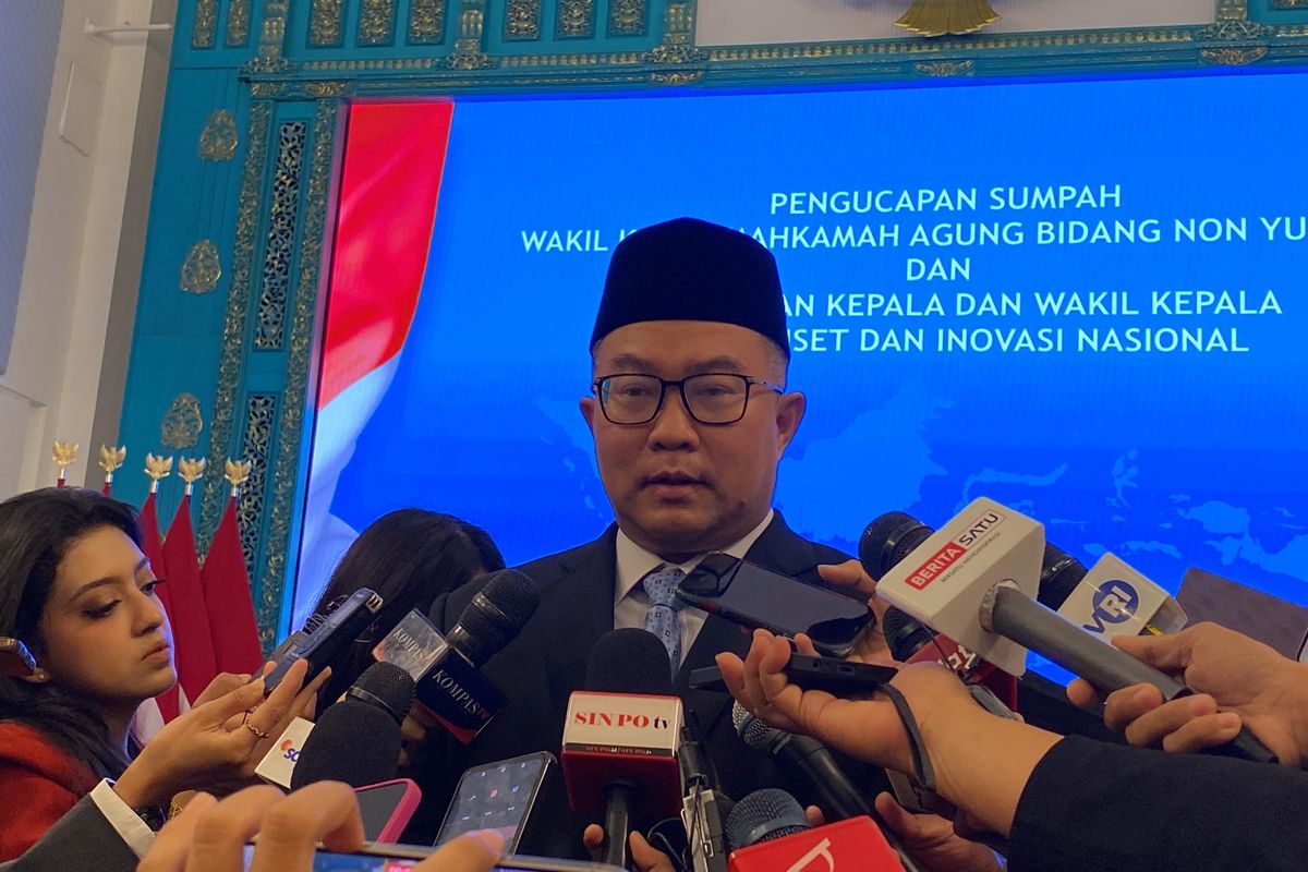 Kepala BRIN, Arif Satria, Rektor IPB, kepala BRIN, Badan Riset dan Inovasi Nasional (BRIN), Arif Satria dilantik sebagai Kepala BRIN, Sosok Arif Satria, Baru Dilantik sebagai Kepala BRIN dan Siap Lepas Jabatan Rektor IPB